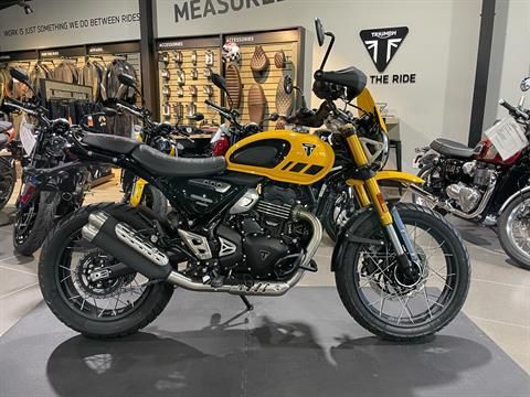 2026 Triumph Scrambler 400 XC 1