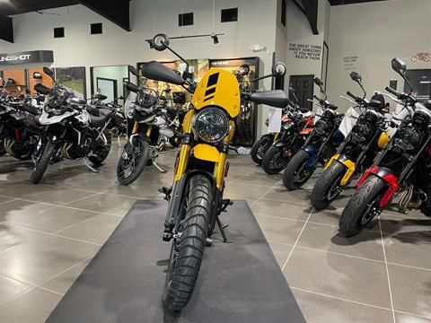 2026 Triumph Scrambler 400 XC 2