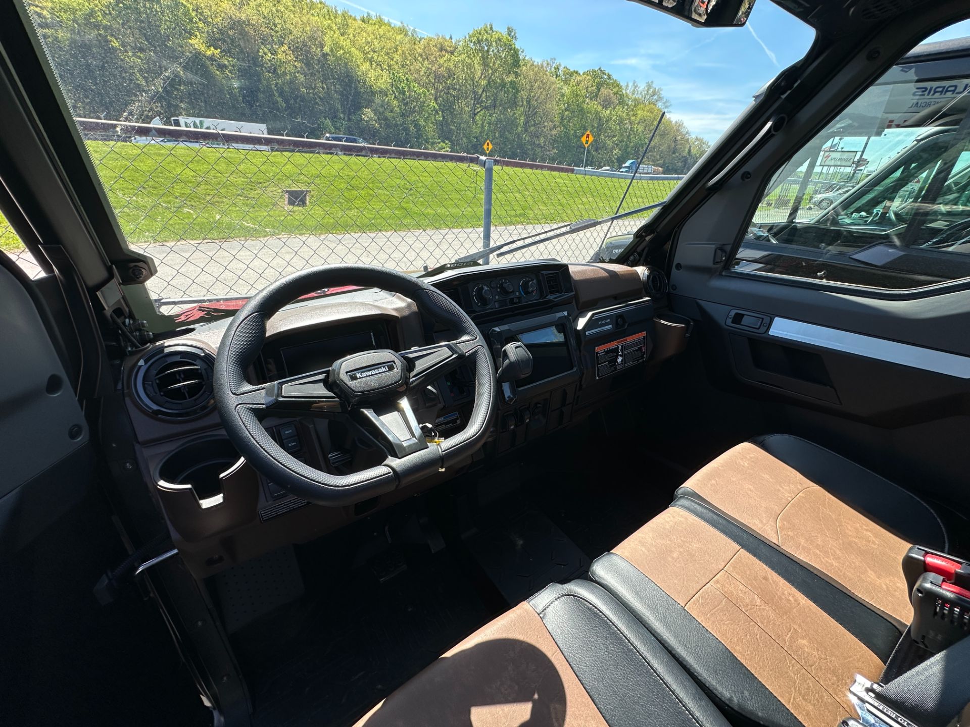 2026 Kawasaki RIDGE® CREW Platinum Ranch Edition HVAC 9