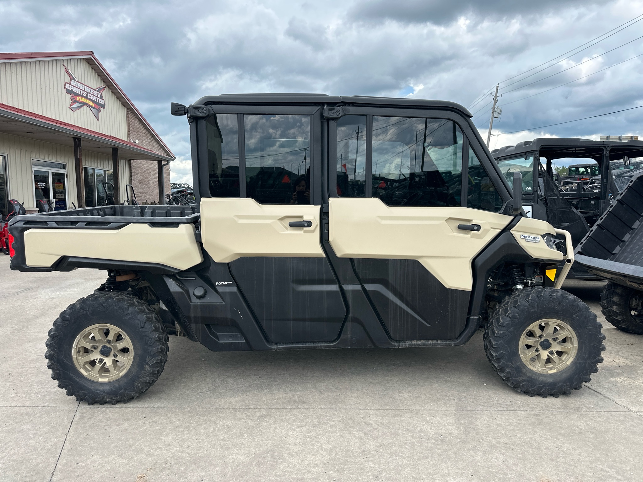 2025 Can-Am™ Defender MAX Limited 2