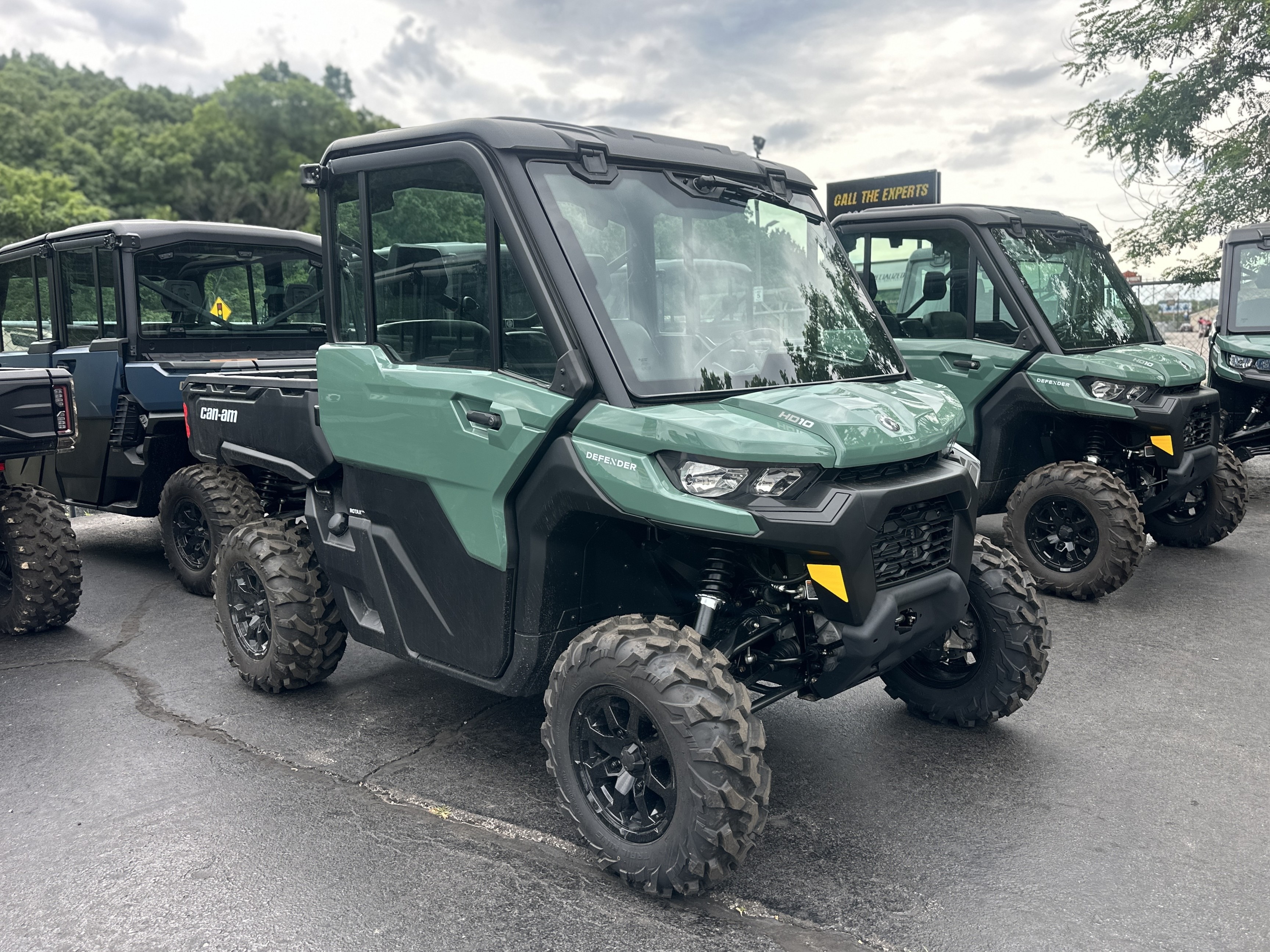 2026 Can-Am™ Defender DPS CAB HD10 3