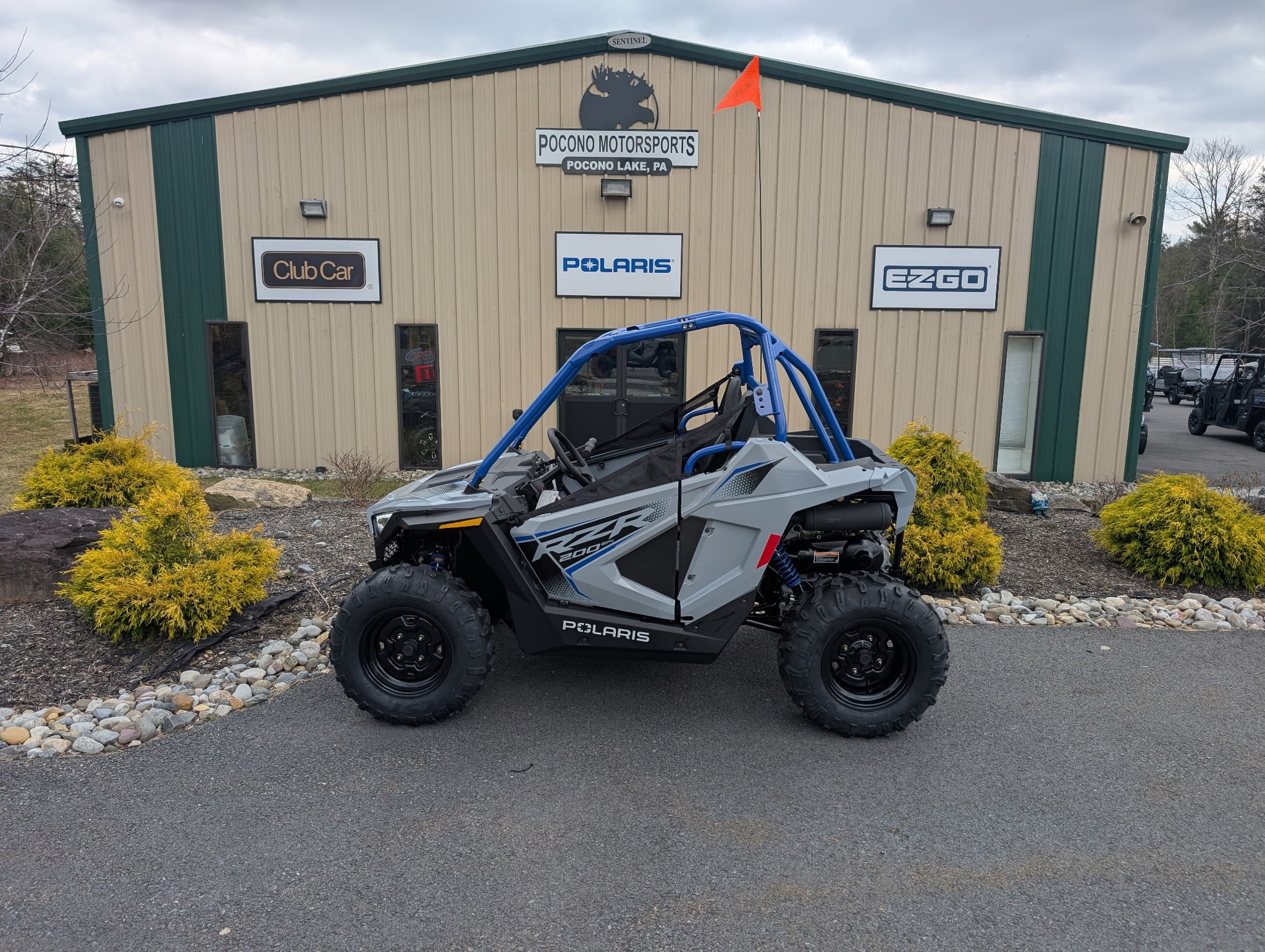 2026 Polaris RZR 200 EFI 1