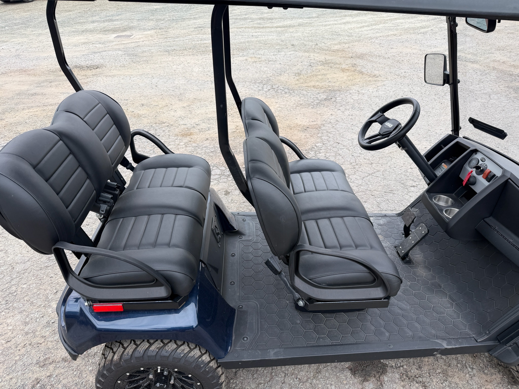 2025 EZGO Liberty photo 5