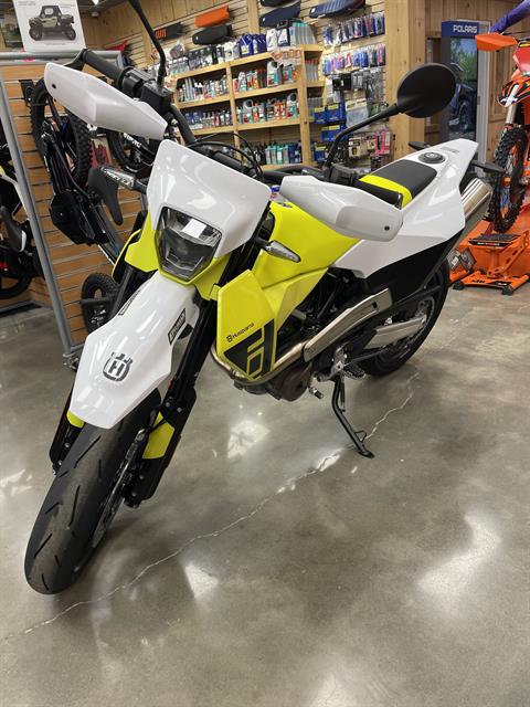 New 2026 Husqvarna 701 Supermoto White / Yellow | Motorcycles in