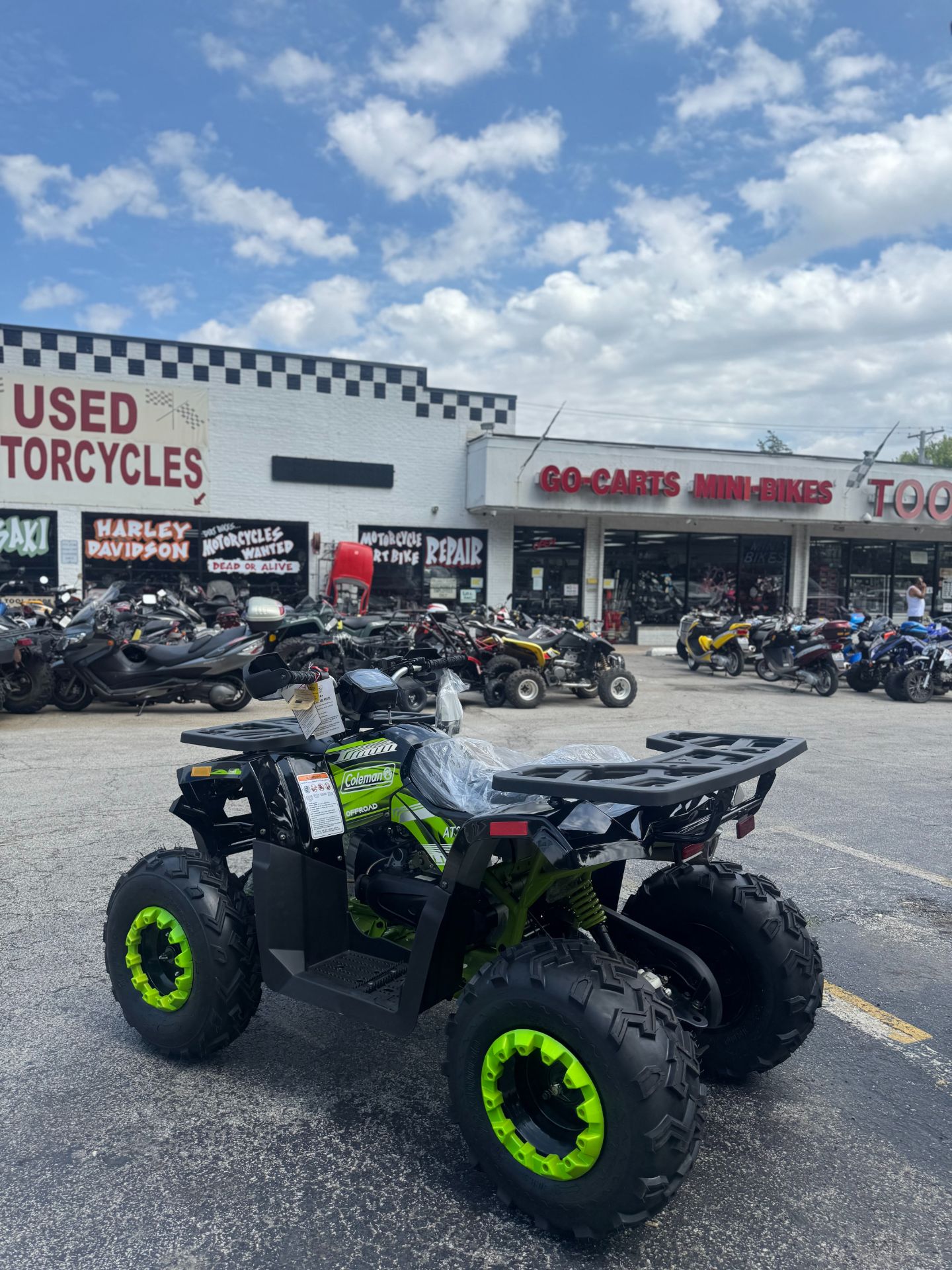 coleman atv mini bike AT125Y Youth The core product line consists of brake controllers Coleman CT200U-EX Digital Camo Mini