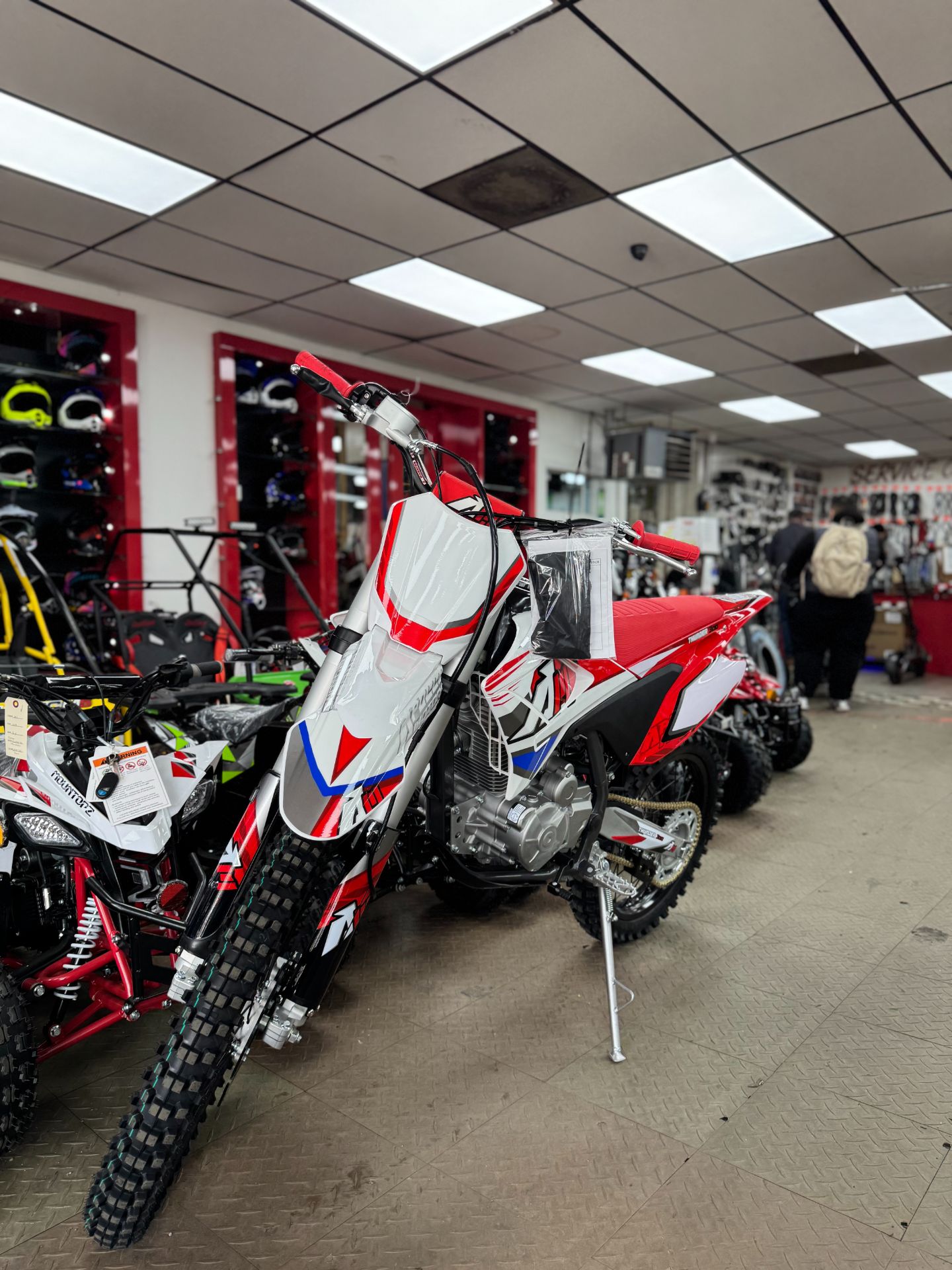 2025 APOLLO Thunder 300cc in Forest View, Illinois - Photo 2