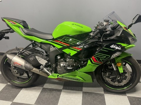 2023 Kawasaki Ninja ZX-6R KRT Edition — photo 1 of 10