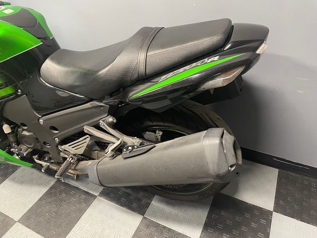ひさ　 Updated Kawasaki Ninja ZX-15R With 2 Color Versions 2025