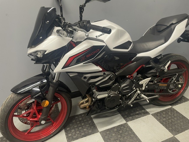 2026 Kawasaki Z500 SE ABS 4