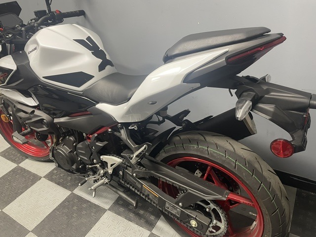2026 Kawasaki Z500 SE ABS 7