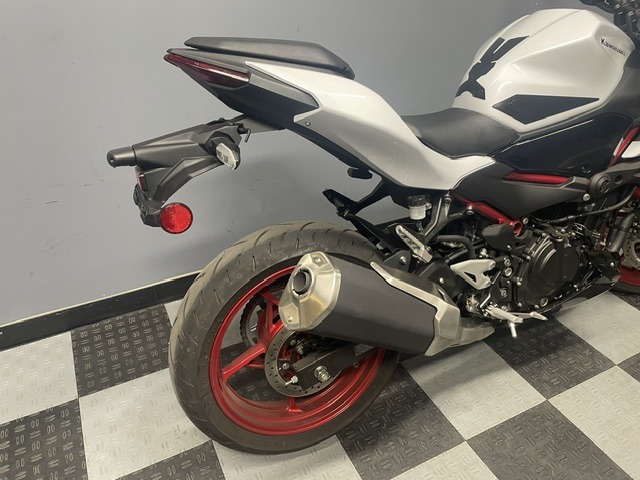2026 Kawasaki Z500 SE ABS 8