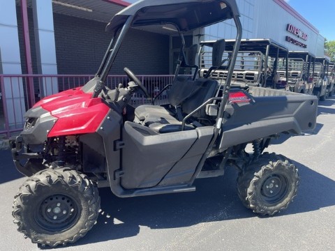 2015 Honda Pioneer 700 — photo 1 of 8