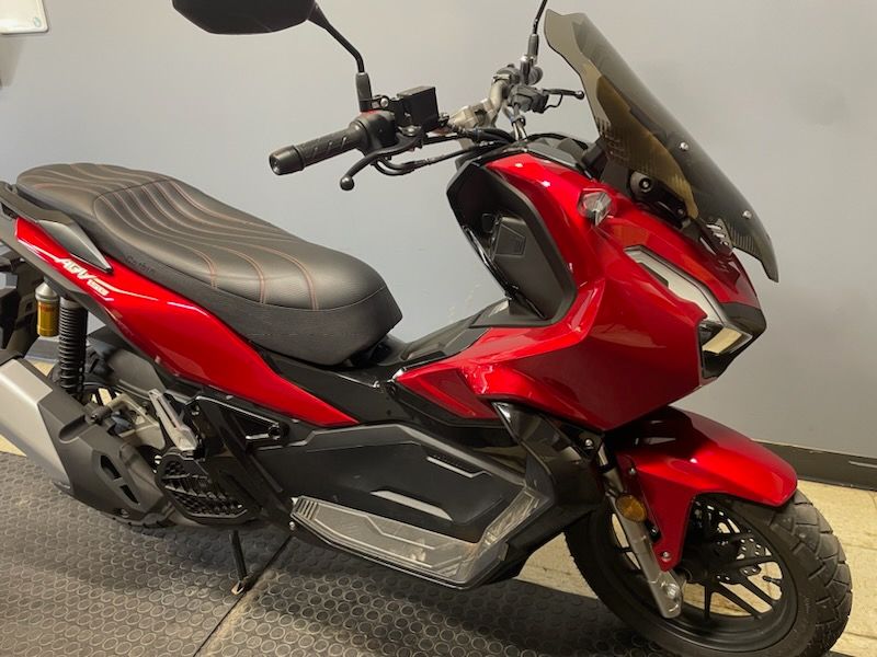 こと ADV150 Honda ADV150 mopeds for sale -