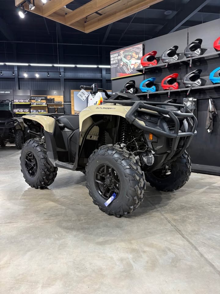 2026 Can-Am™ Outlander PRO XU HD5 1