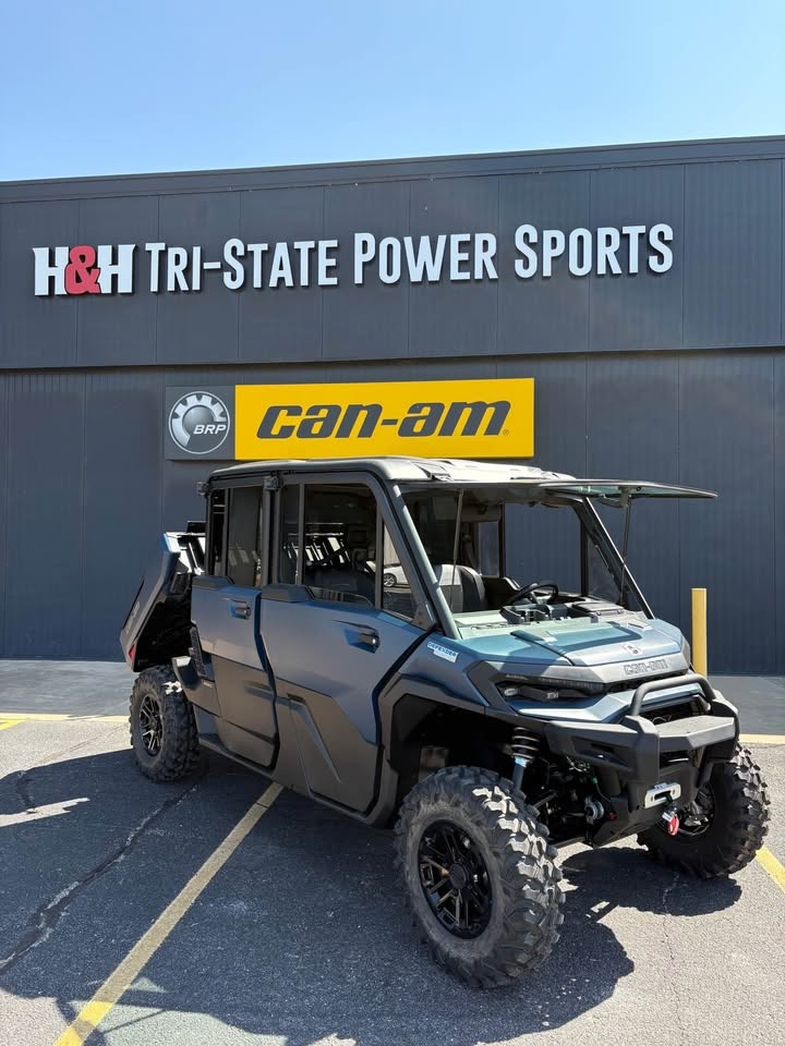2026 Can-Am™ Defender MAX Limited HD11 4