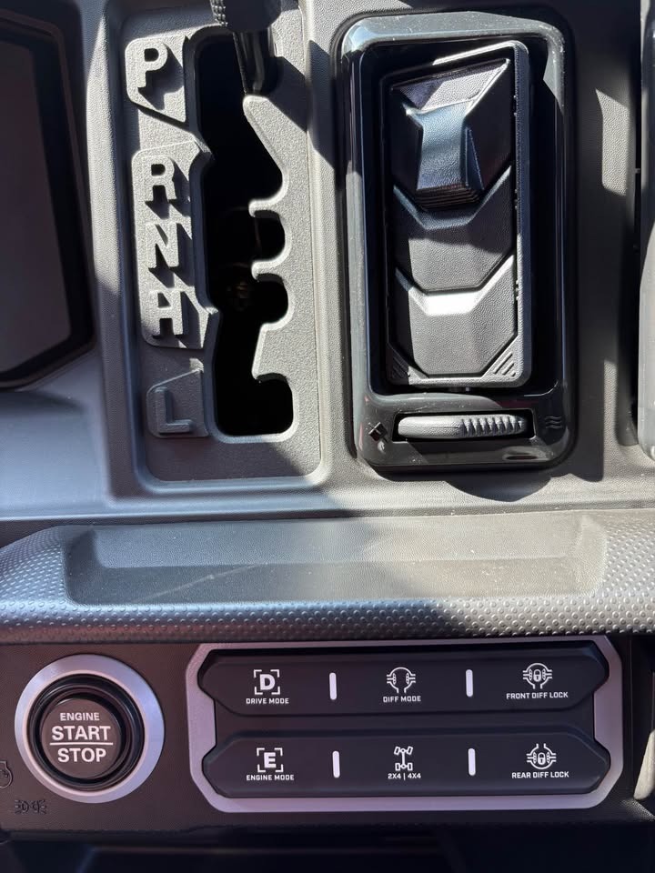 2026 Can-Am™ Defender MAX Limited HD11 8