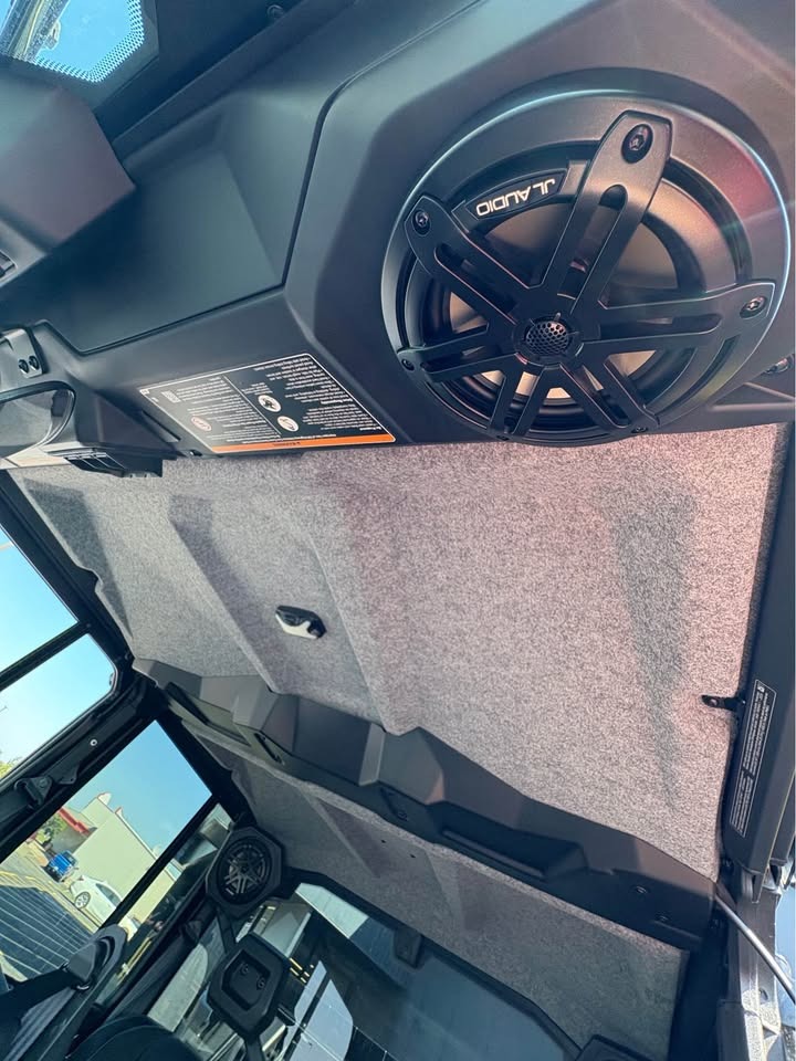 2026 Can-Am™ Defender MAX Limited HD11 11