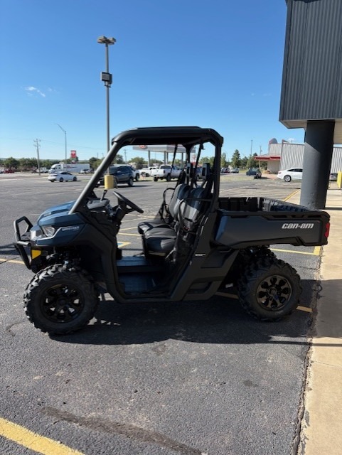 2026 Can-Am™ Defender XT HD9 3