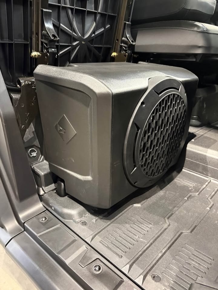 2027 Can-Am™ Defender XU Limited HD11 9