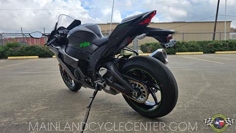 New 2025 Kawasaki Ninja® ZX™-10RR ABS Metallic Matte Graphenesteel