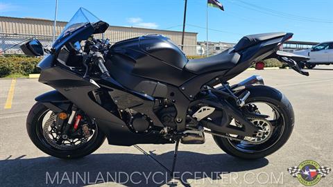 New 2025 Kawasaki Ninja ZX-10R Metallic Flat Spark Black