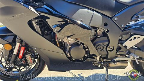 New 2025 Kawasaki Ninja ZX-10R Metallic Flat Spark Black