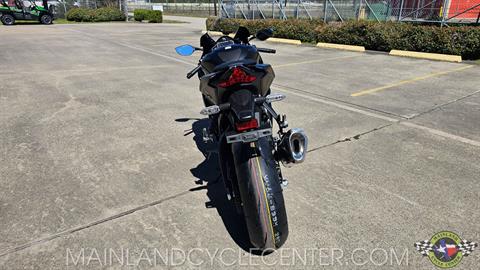 New 2025 Kawasaki Ninja ZX-10R Metallic Flat Spark Black / Ebony