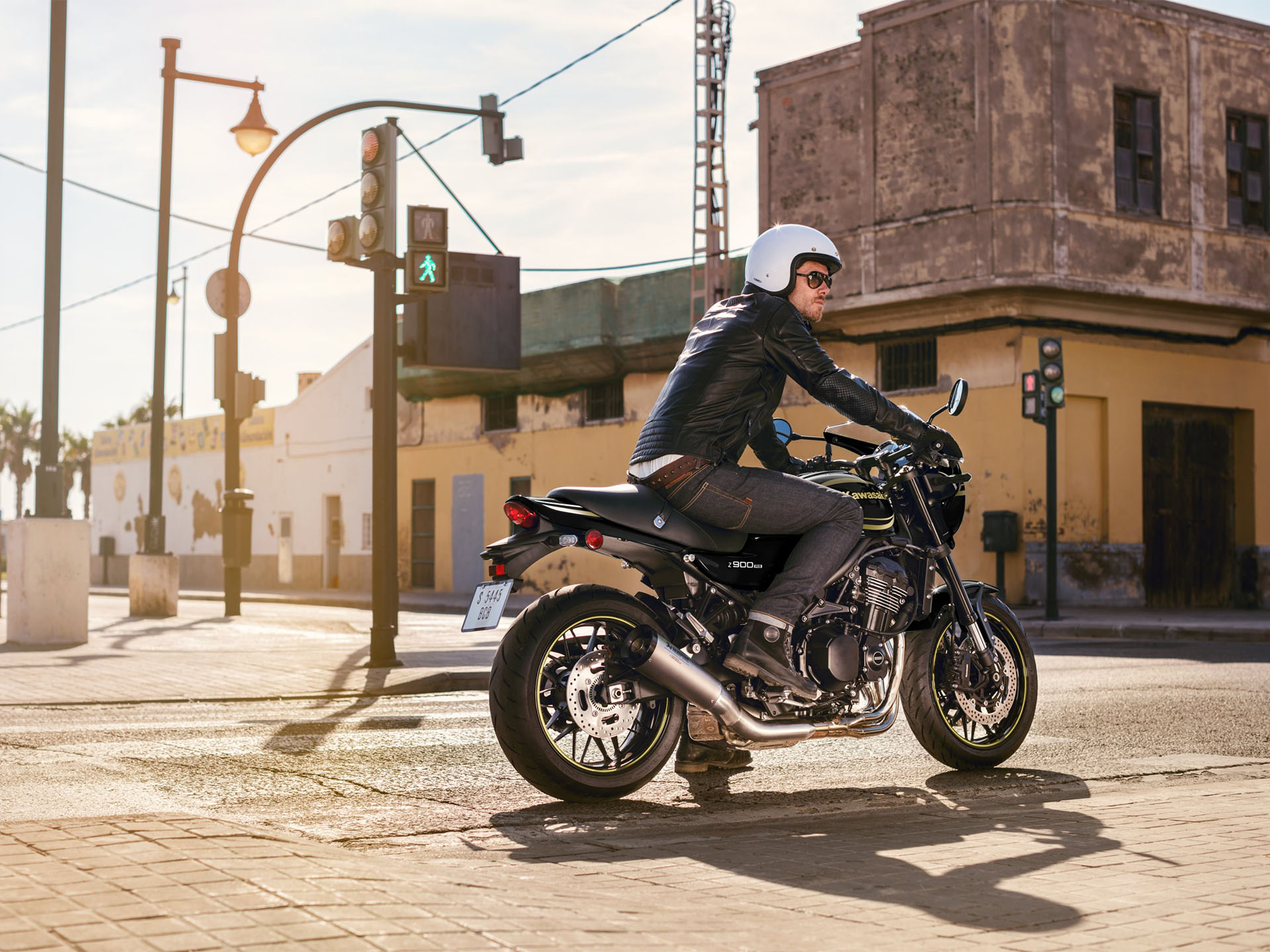 New 2025 Kawasaki Z900RS Cafe ABS Metallic Diablo Black