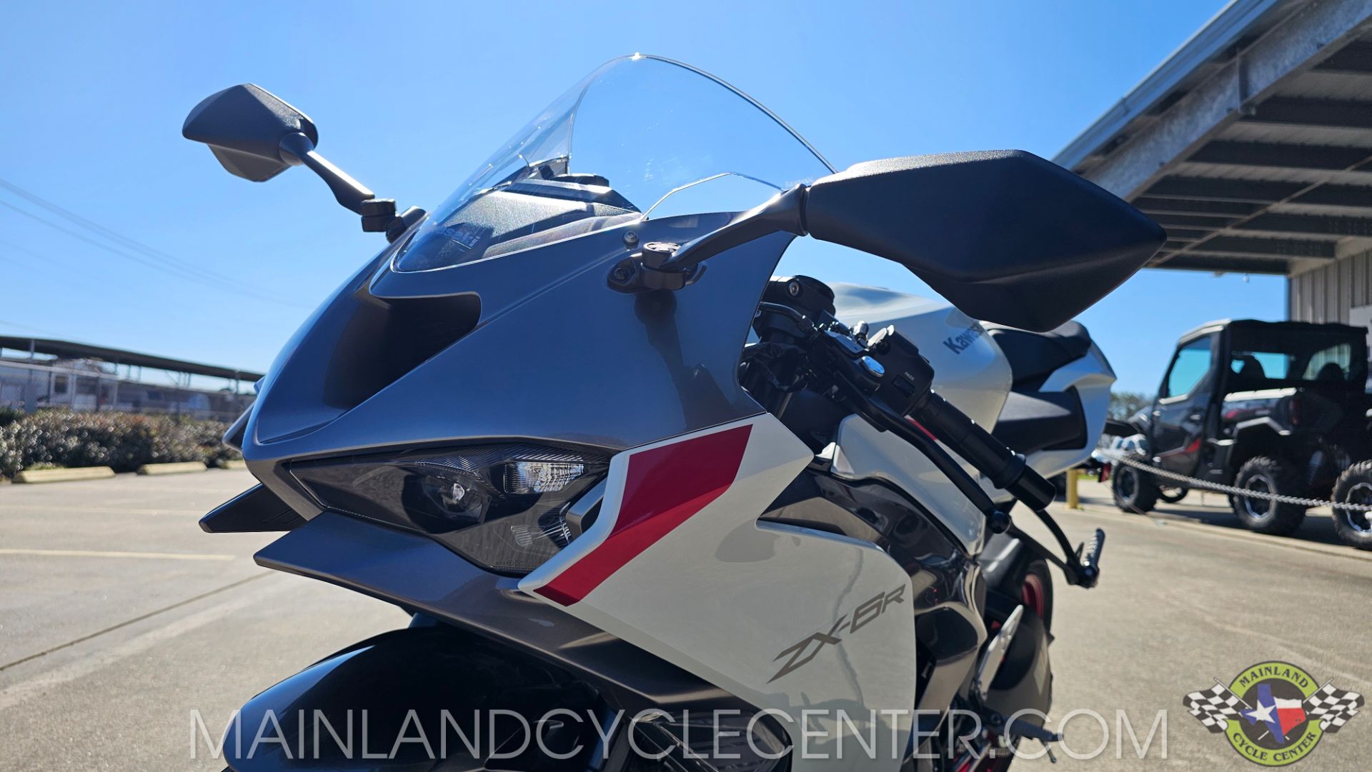 【超ポイント祭?期間限定】 New Metallic / White Robotic Pearl ZX-6R Ninja Kawasaki 2025 その他