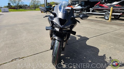 New 2026 Kawasaki Ninja® ZX™-10R ABS Metallic Matte Graphenesteel