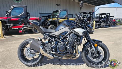 New 2025 Kawasaki Z900 ABS Metallic Spark Black / Metallic Carbon
