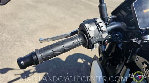 New 2025 Kawasaki Z900 ABS Metallic Spark Black / Metallic Carbon