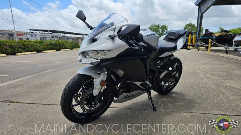 Used 2025 Kawasaki Ninja® ZX™-4RR ABS Metallic Matte Whitish