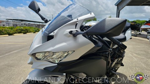 Used 2025 Kawasaki Ninja® ZX™-4RR ABS Metallic Matte Whitish