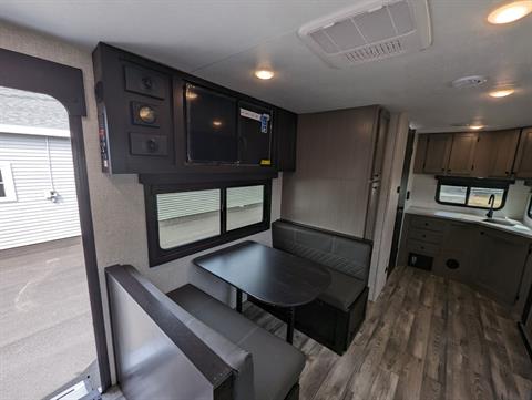 New 2023 Starcraft Super Lite 225CK Travel Trailer | Travel