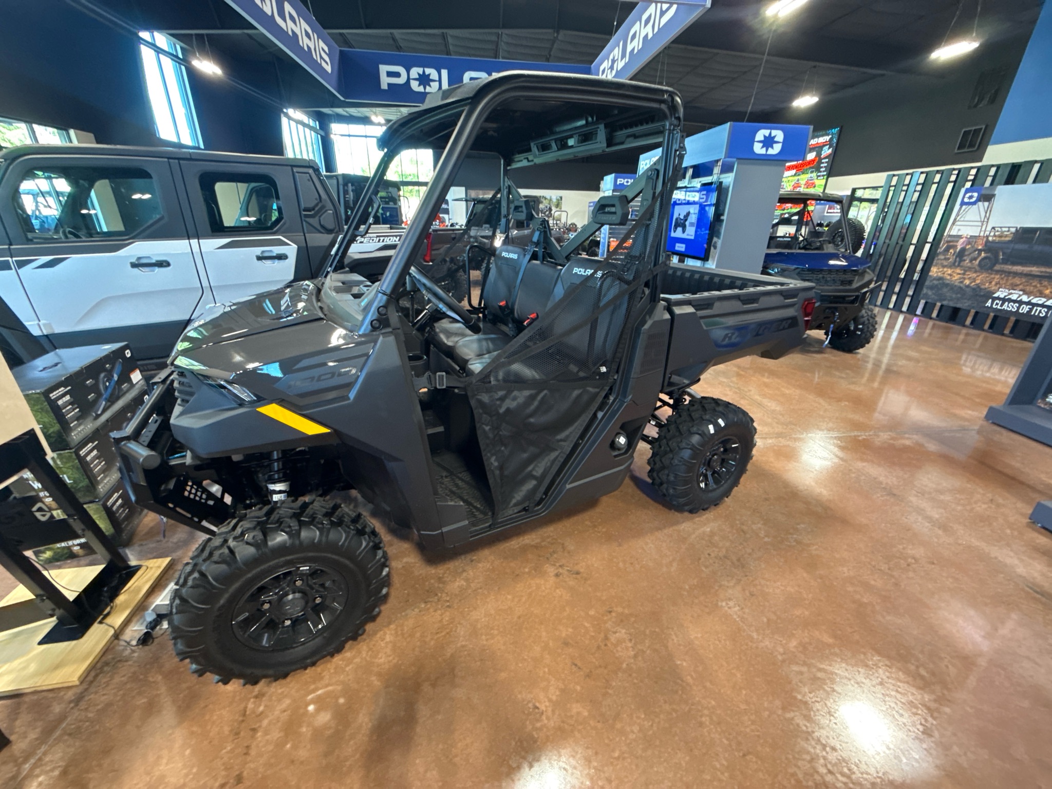 2027 Polaris Ranger 1000 Premium 1