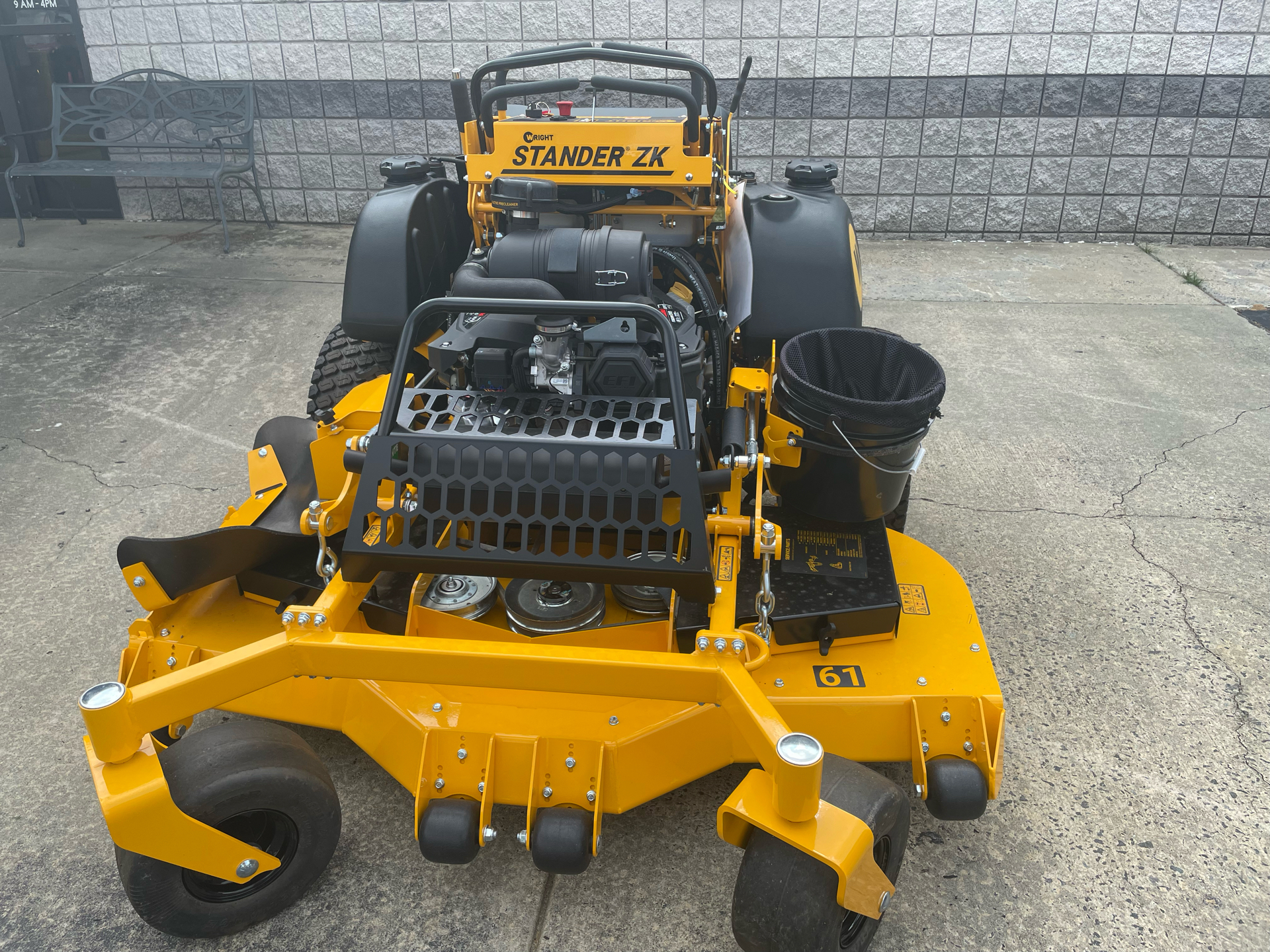 New 2025 Wright STAND ZK3 61 KAW FX820 ELEC HD YELLOW | Lawn