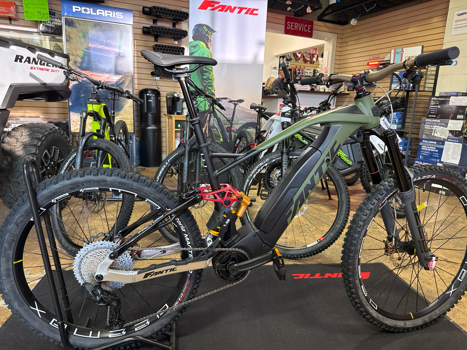 2025 Fantic E-Bikes XEF-1.9 Factory - Large Electric Bicycles Auburn  California F-01-32