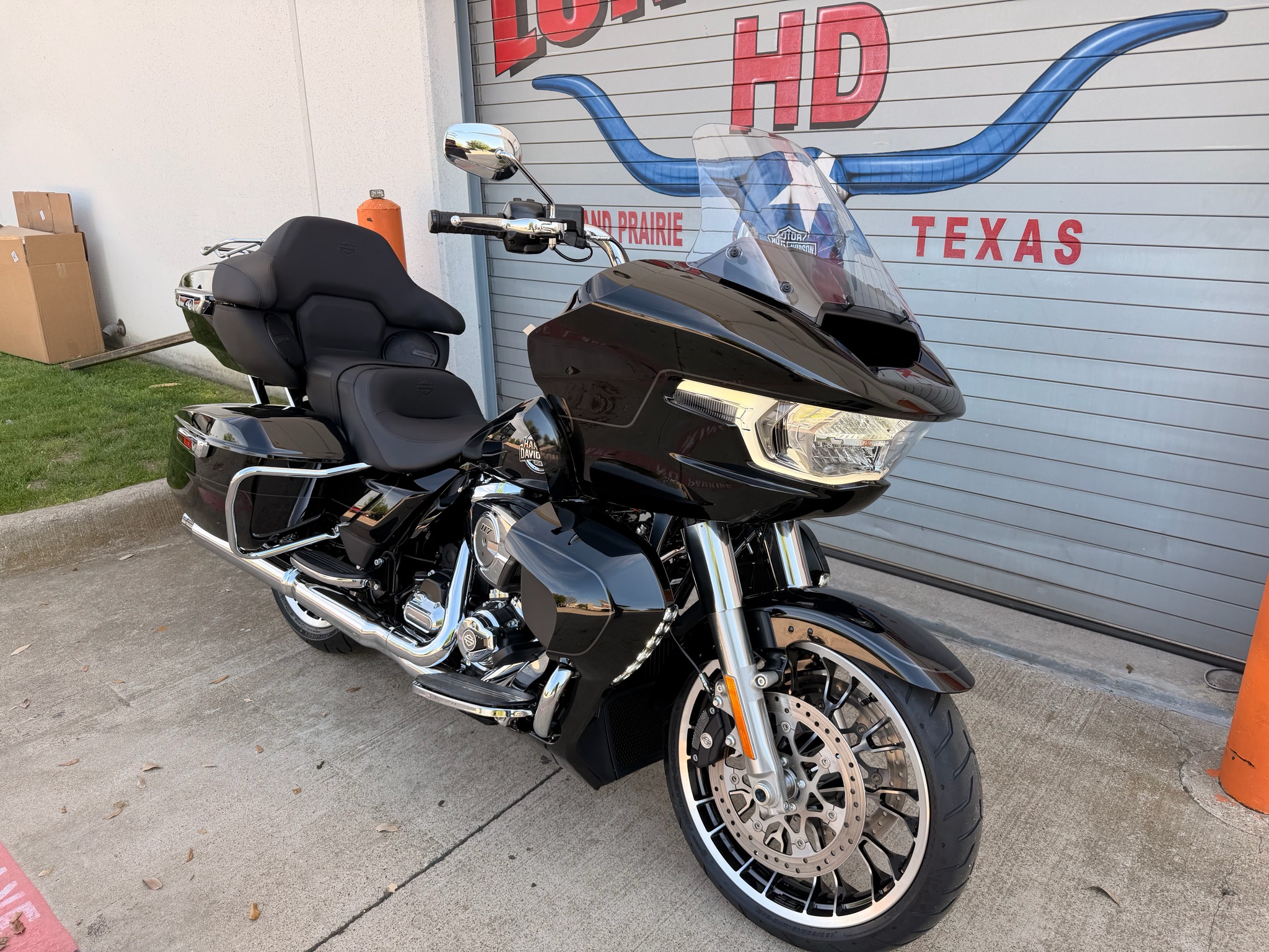 2026 Harley-Davidson Road Glide® Limited 3