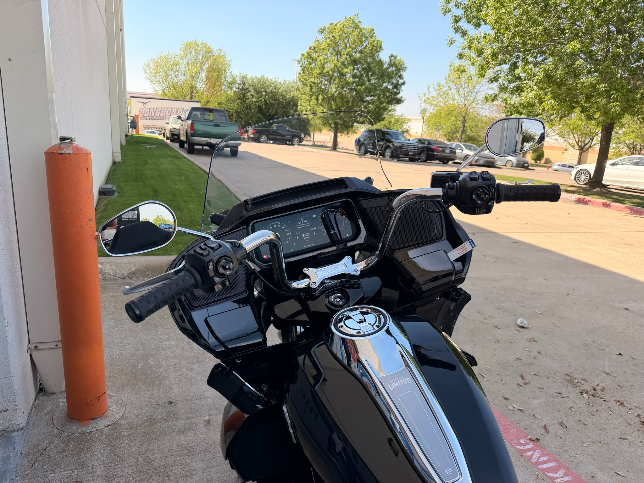2026 Harley-Davidson Road Glide® Limited 7