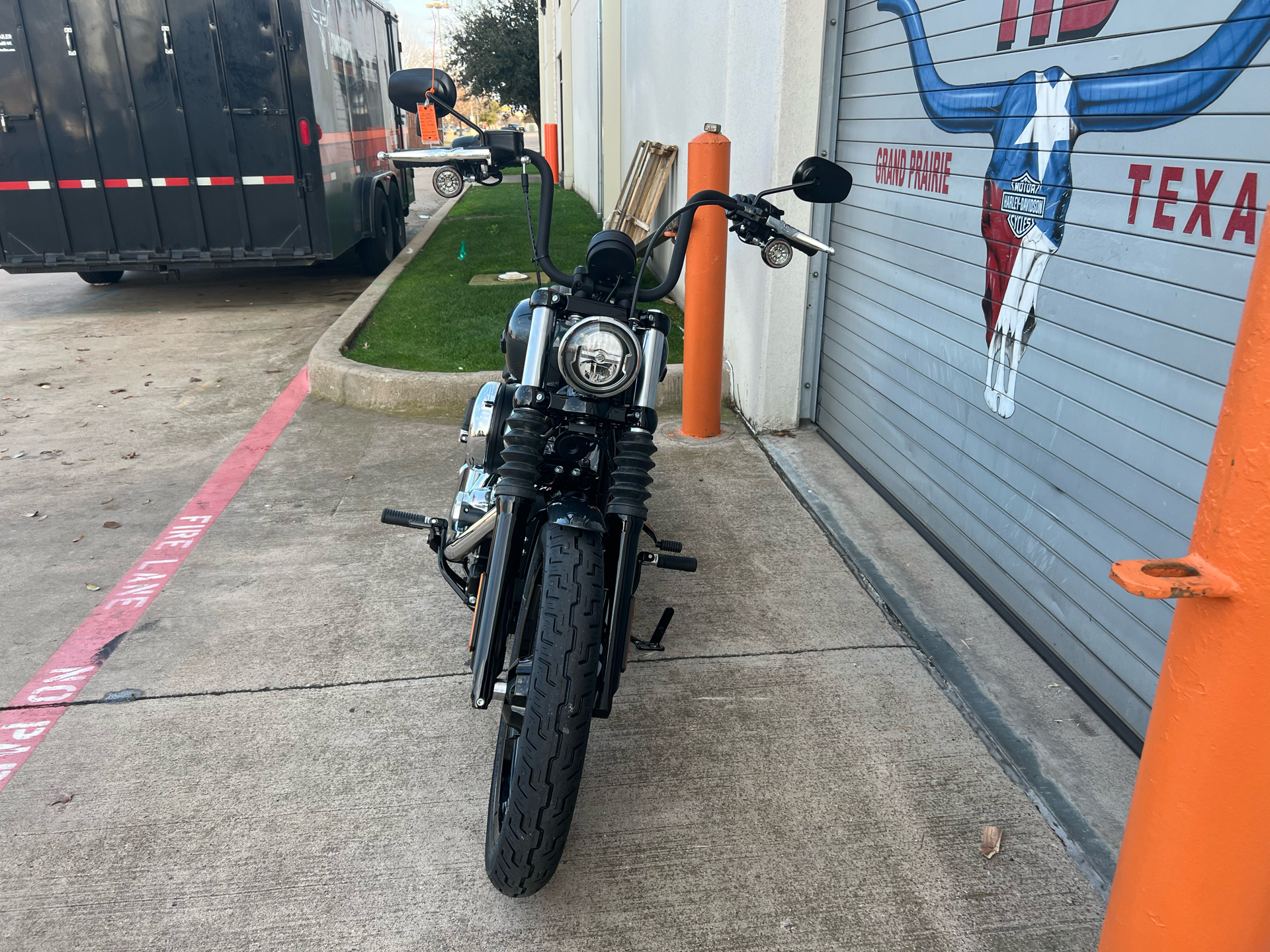 パーレー New 2025 Harley-Davidson Street Bob® Motorcycle - Specs