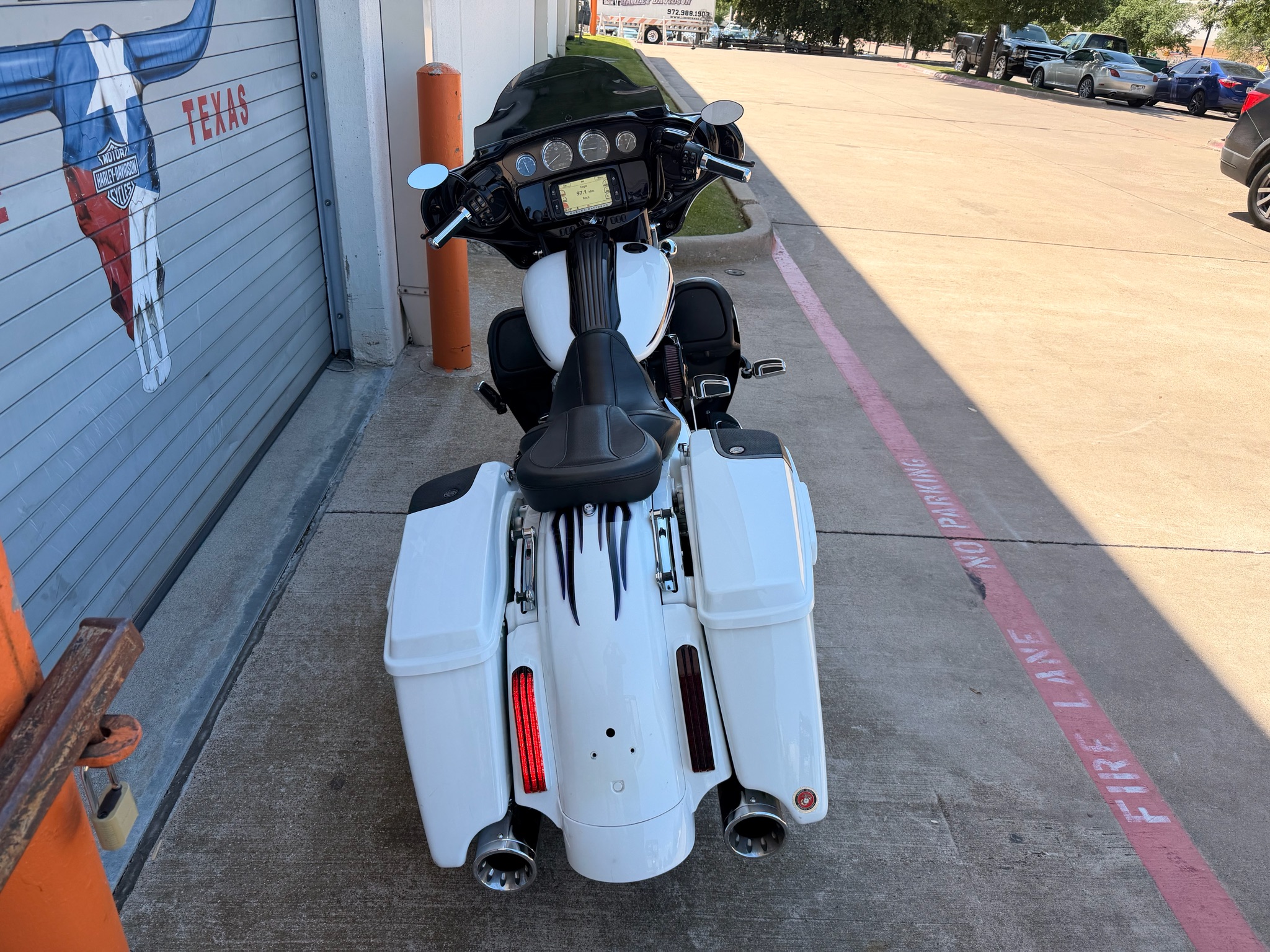 Used 2016 Harley-Davidson CVO™ Street Glide® White Amethyst with