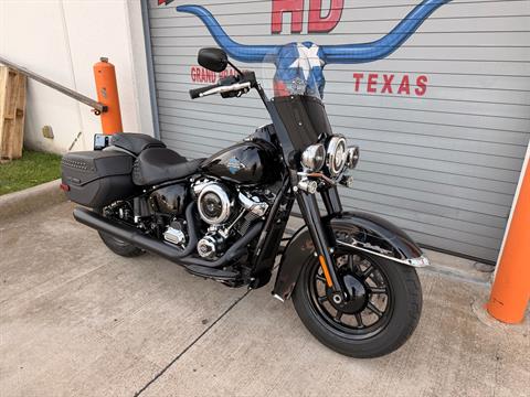 New 2026 Harley-Davidson Heritage Classic Vivid Black Black Two-Up