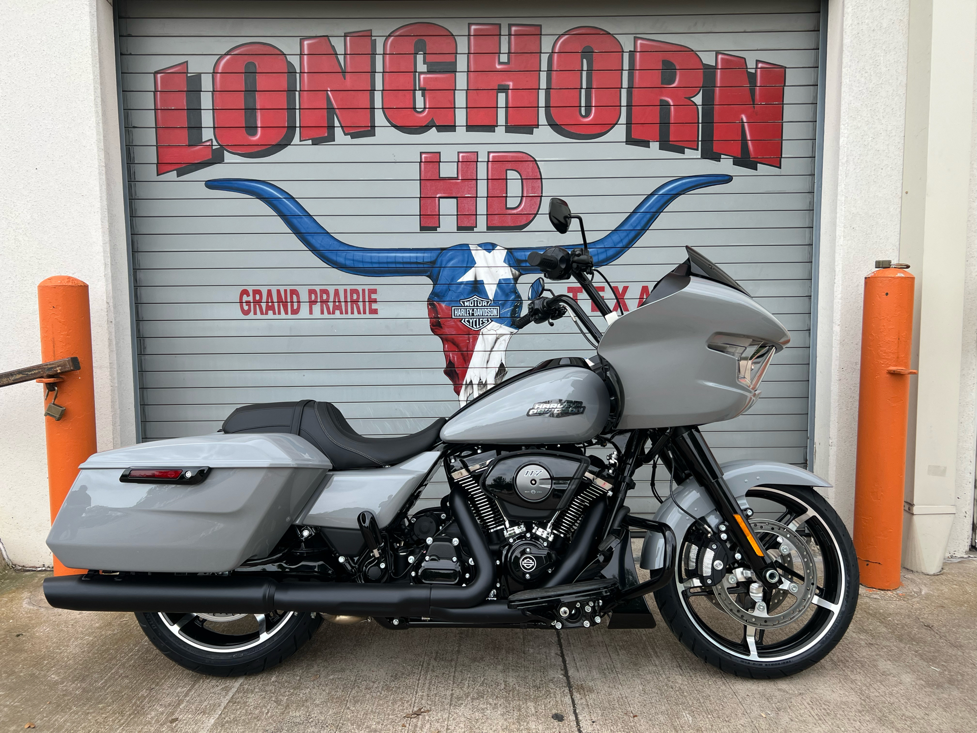 New 2025 Harley-Davidson Road Glide® Billiard Gray (Black Finish
