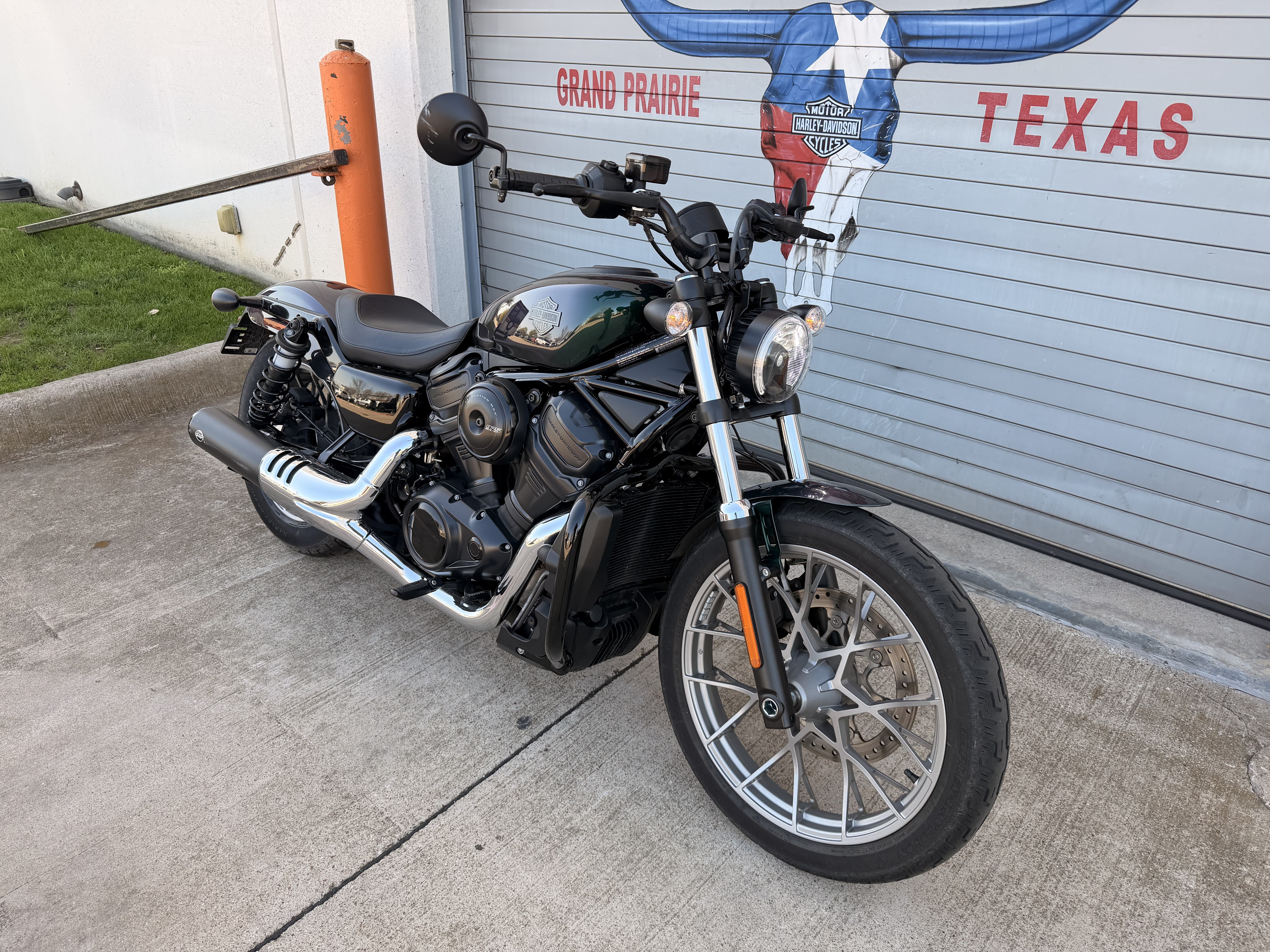 Certified Pre-Owned 2025 Harley-Davidson Nightster® Snake Venom