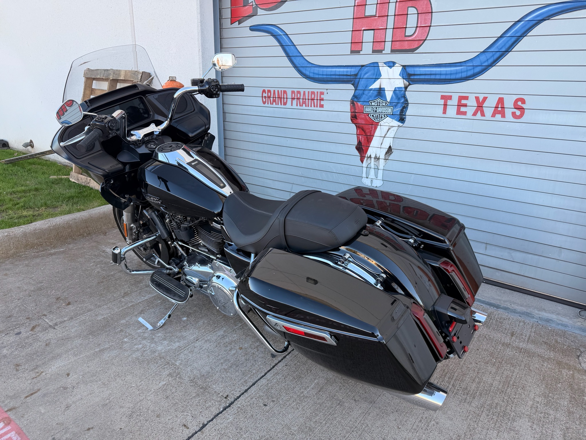 2024 Harley-Davidson Road Glide® 10