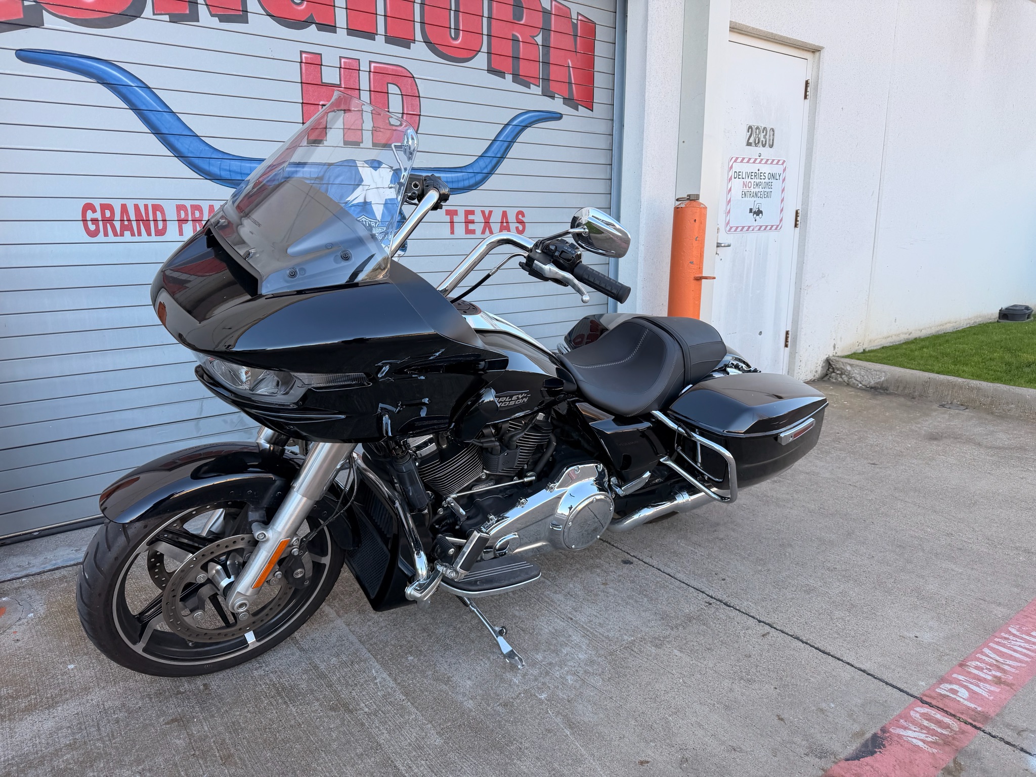 2024 Harley-Davidson Road Glide® 11