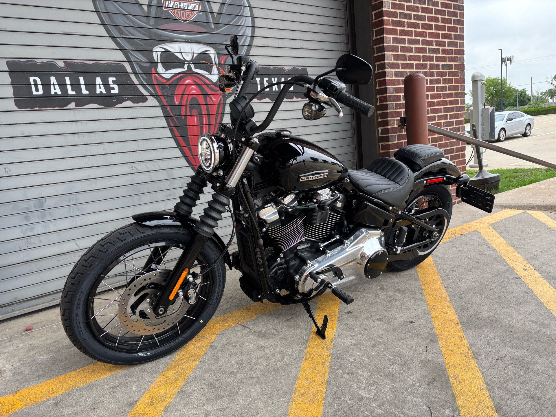 New 2025 Harley-Davidson Street Bob® Vivid Black with Laced