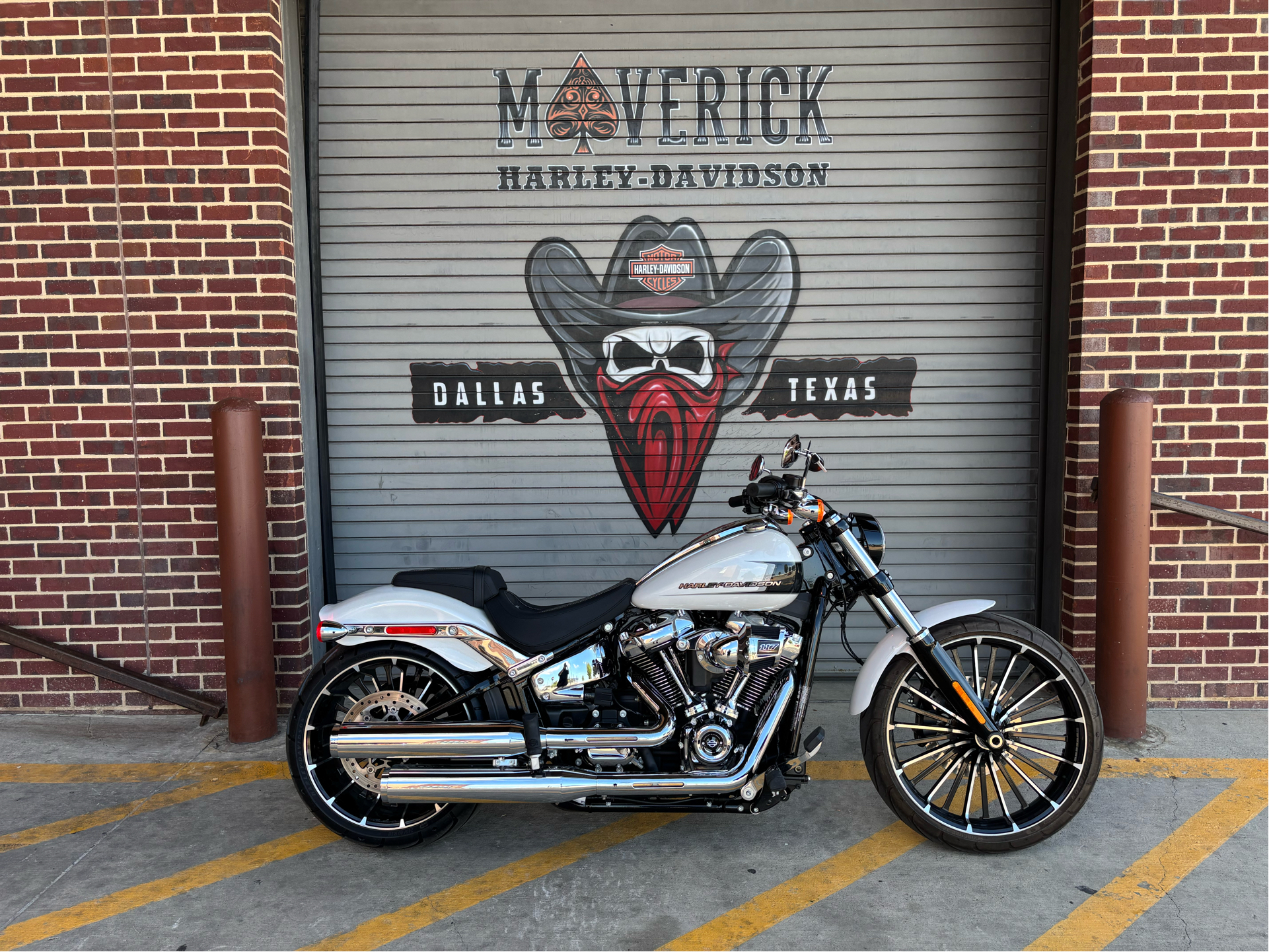 HARIページ Certified Pre-Owned 2024 Harley-Davidson Breakout® White