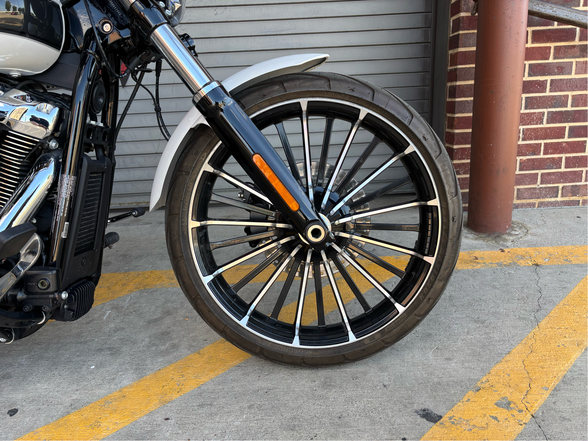 Certified Pre-Owned 2024 Harley-Davidson Breakout® White